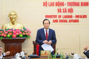 "Tinh giản bộ máy, chọn ai là theo tiêu chuẩn công khai, minh bạch"