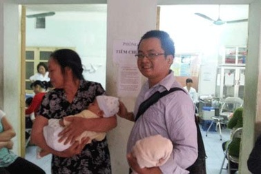 Hà Nội: Dè dặt cho trẻ tiêm phòng Quinvaxem