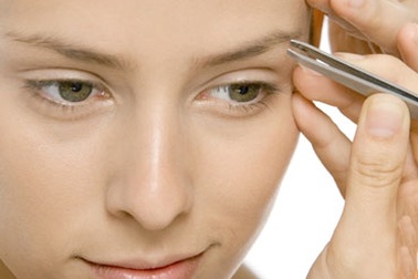 Tỉa lông mày đúng cách