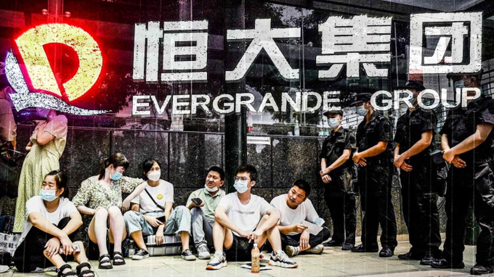 Diễn biến mới nhất vụ Evergrande: Người mua nhà le lói hy vọng được cứu - 1 Diễn biến mới nhất vụ Evergrande: Người mua nhà le lói hy vọng được cứu - 1