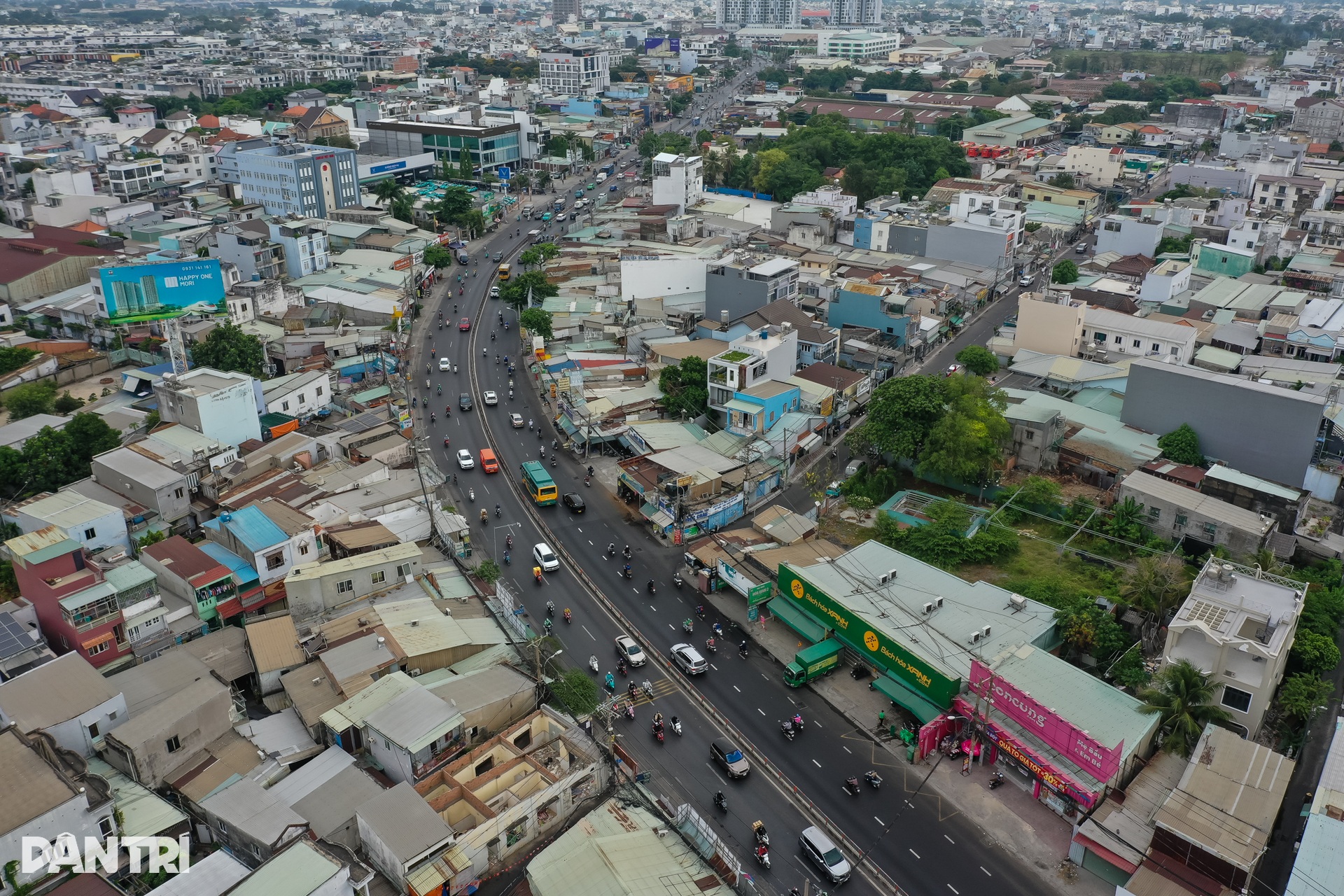 Hàng trăm hộ dân tháo dỡ nhà, bàn giao mặt bằng mở rộng quốc lộ 13 ở TPHCM - 11