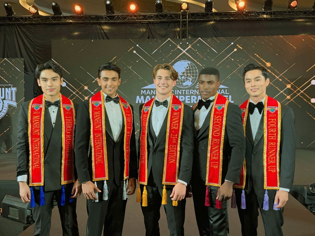 Nam người mẫu Bến Tre đoạt Á vương 4 tại Manhunt International - 1 Nam người mẫu Bến Tre đoạt Á vương 4 tại Manhunt International - 1