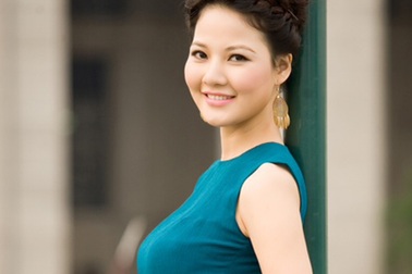 Hoa hậu Trần Thị Quỳnh đẹp viên mãn