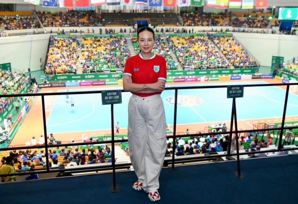 Phản ứng của Madam Pang khi đội nhà giành vé dự World Cup - 1 Phản ứng của Madam Pang khi đội nhà giành vé dự World Cup - 1