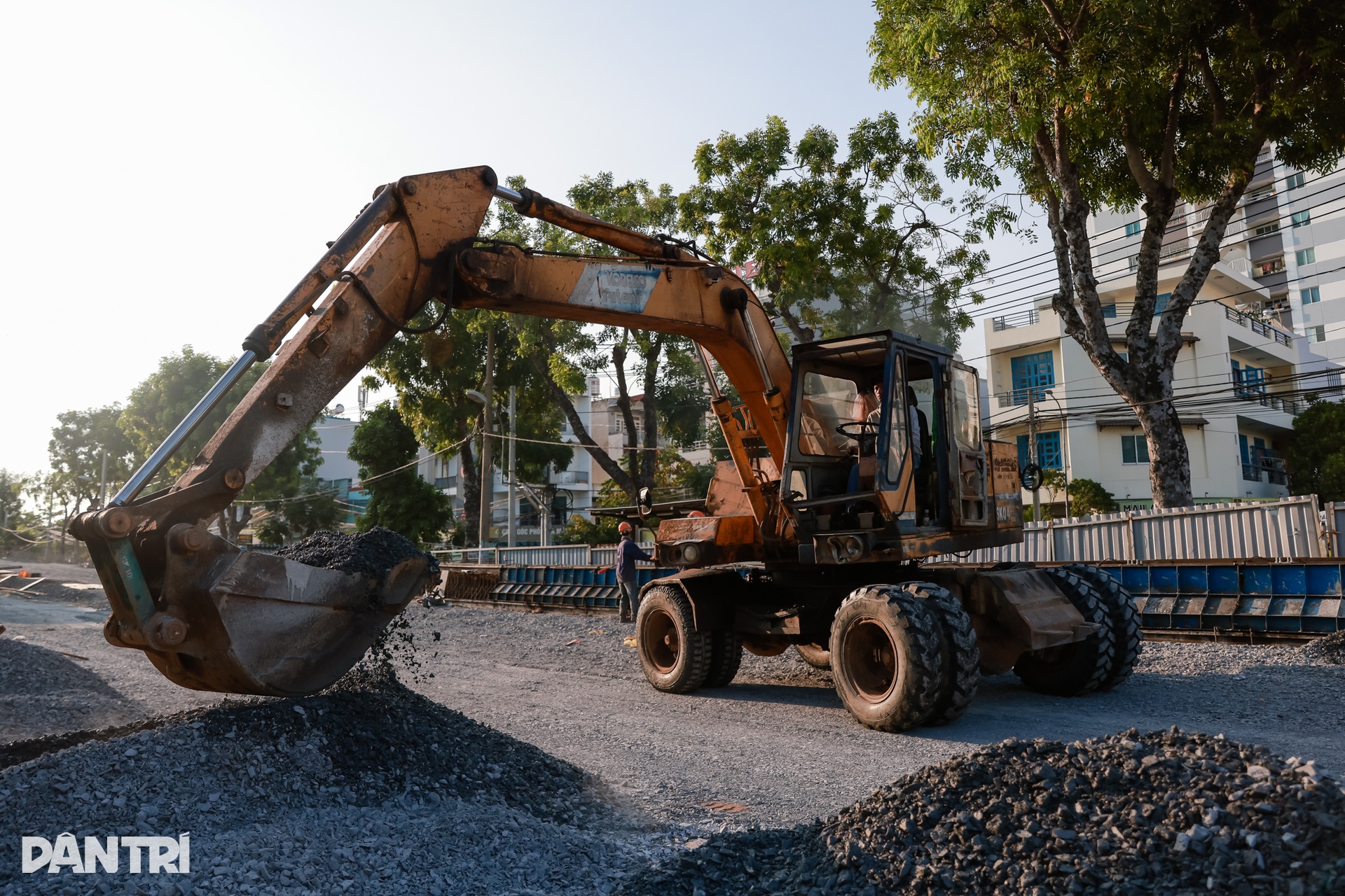 Cầu nối quận 7 với huyện Nhà Bè sắp hoàn thành sau nhiều năm trễ hẹn - 6 Cầu nối quận 7 với huyện Nhà Bè sắp hoàn thành sau nhiều năm trễ hẹn - 6