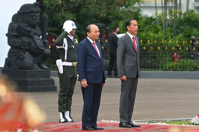 Tổng thống Indonesia chủ trì lễ đón Chủ tịch nước Nguyễn Xuân Phúc