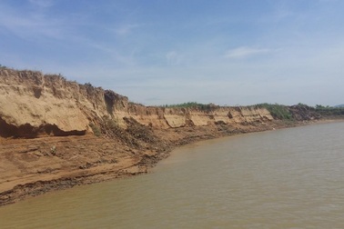 Bất lực nhìn cát tặc hoành hành trên sông Chu