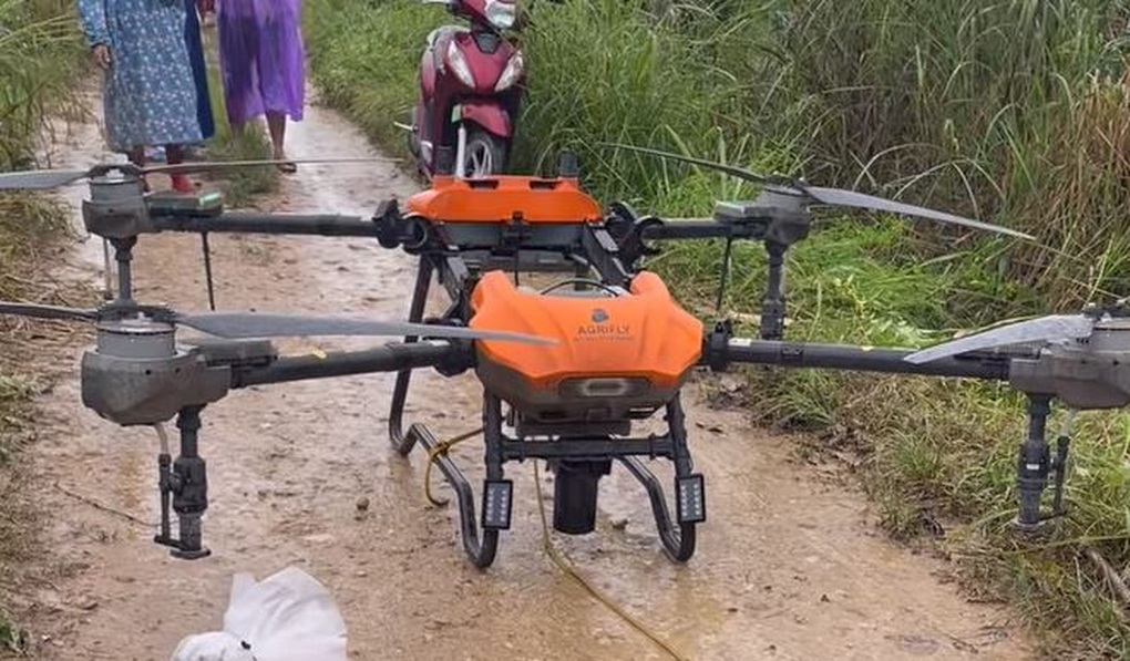 Gặp người chở drone hơn 300 triệu đồng cứu người bị mắc kẹt 1 đêm giữa lũ - 3