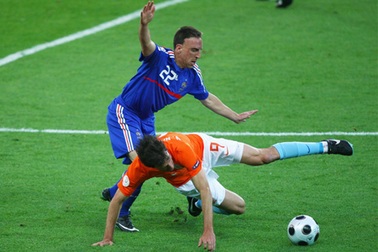 Pháp -  Hà Lan: Đại chiến của những “gã khổng lồ”