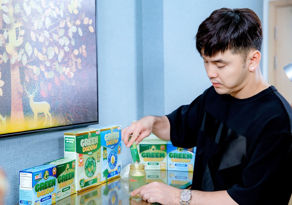 Green Daddy gửi tặng 10.000 phần quà cho trẻ em Việt nhân dịp ra mắt - 4 Green Daddy gửi tặng 10.000 phần quà cho trẻ em Việt nhân dịp ra mắt - 4