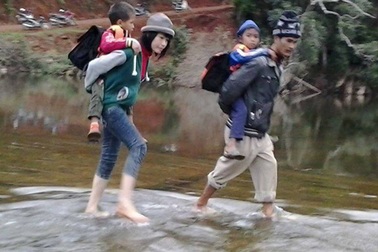 Bộ trưởng Phùng Xuân Nhạ chỉ đạo giải quyết trường hợp cô giáo viết tâm thư