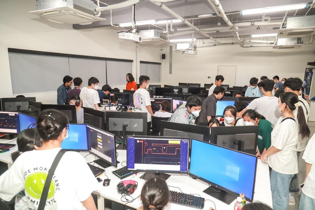 Sinh viên BUV chiến thắng thử thách tạo lập Game trong 44 giờ liên tục - 2 Sinh viên BUV chiến thắng thử thách tạo lập Game trong 44 giờ liên tục - 2