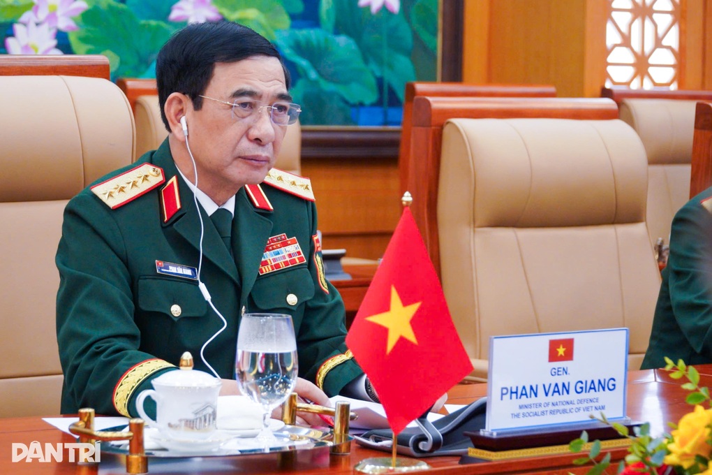 Bộ Quốc phòng sẵn sàng tiếp nhận quân nhân Slovakia sang học tiếng Việt - 2