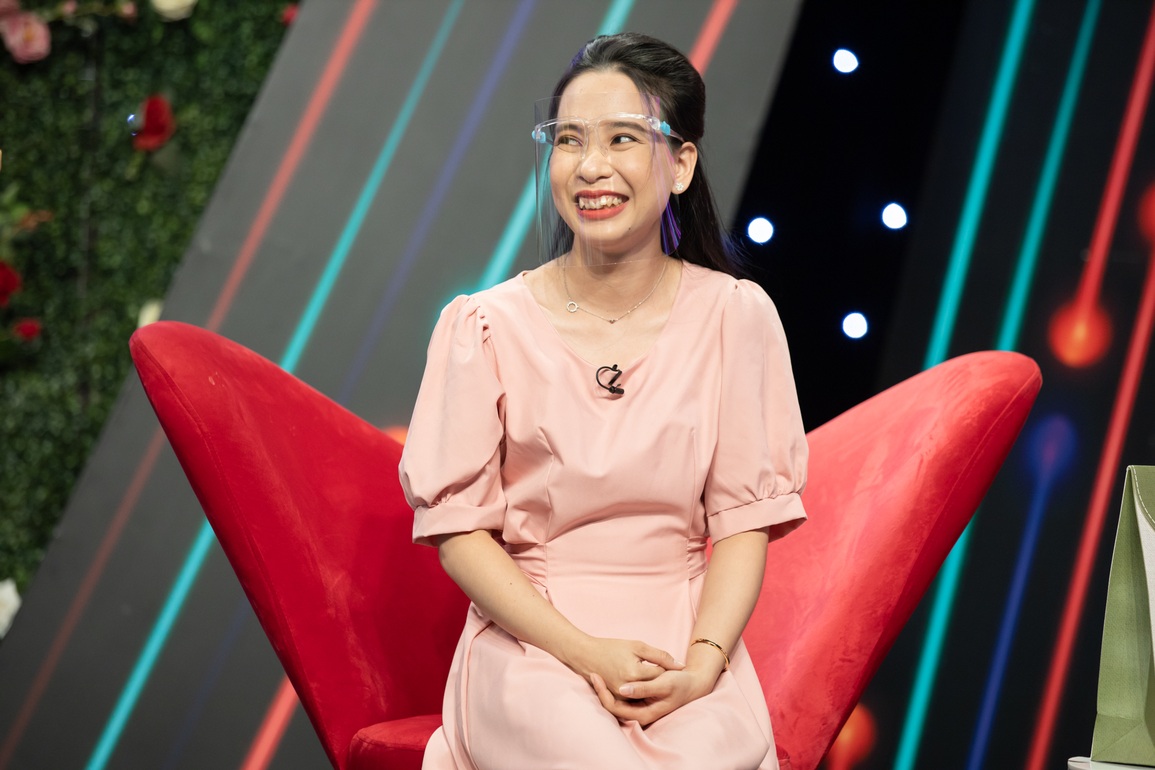 Trổ tài cắt tóc cho bạn gái, chàng trai thành công có được trái tim nàng - 2 Trổ tài cắt tóc cho bạn gái, chàng trai thành công có được trái tim nàng - 2