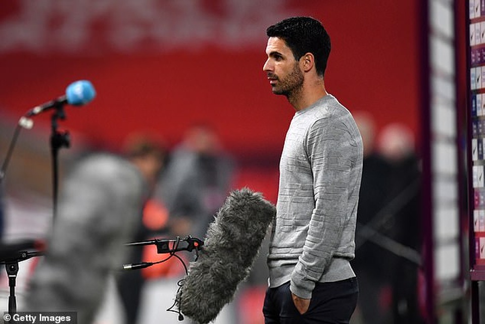 Arsenal muốn bán 11 cầu thủ sau trận thua Liverpool - 1 Arsenal muốn bán 11 cầu thủ sau trận thua Liverpool - 1