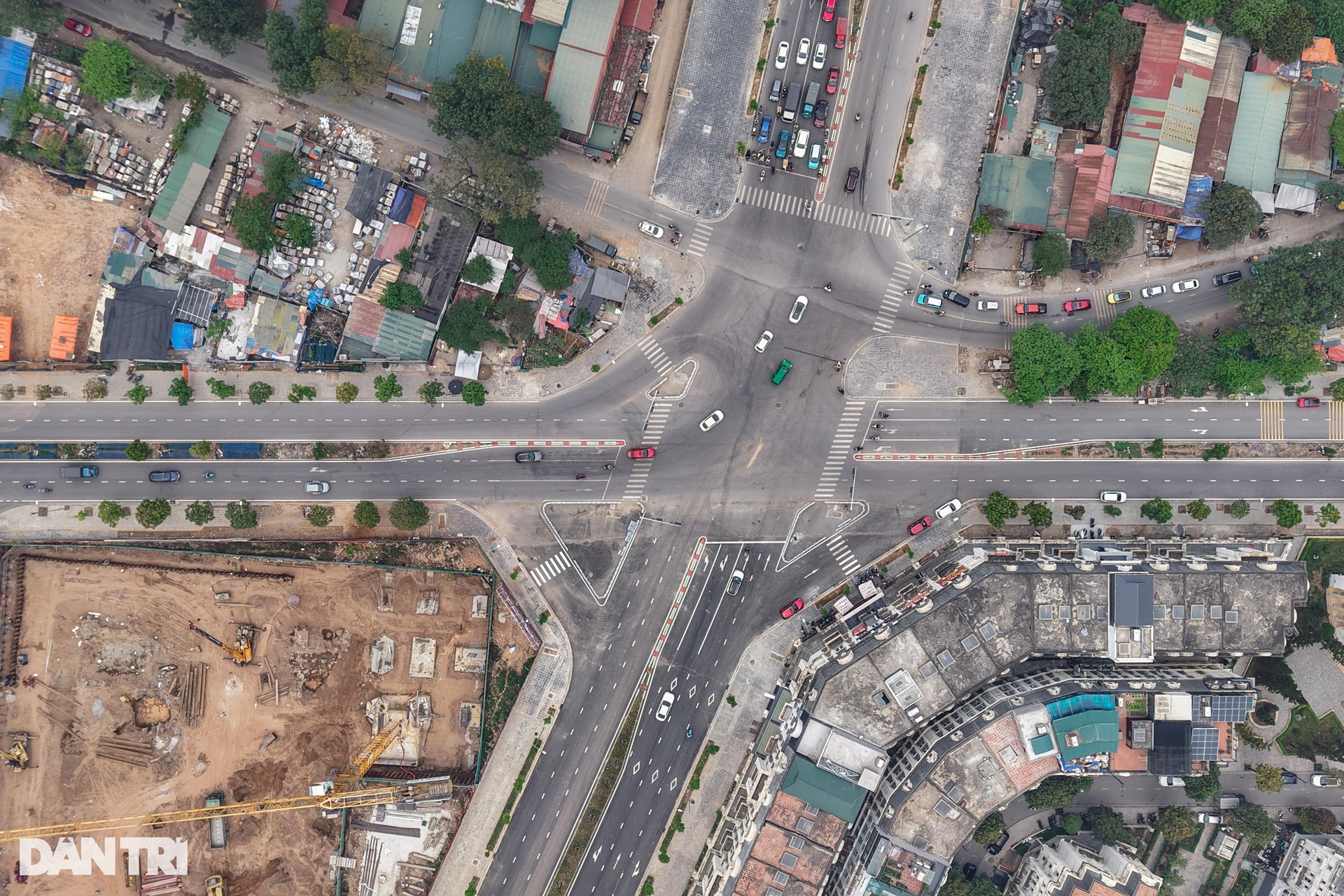 Hà Nội thông xe tuyến đường dài 2,6km trị giá hơn 700 tỷ đồng - 10 Hà Nội thông xe tuyến đường dài 2,6km trị giá hơn 700 tỷ đồng - 10