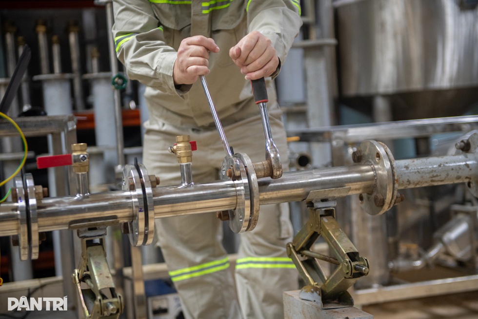 Dây chuyền tiền tỷ tê liệt vì cái đồng hồ nước: Lời giải bất ngờ của anh kỹ sư Việt - 5