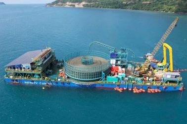 Người dân, doanh nghiệp phấn khởi khi Côn Đảo hòa điện lưới quốc gia