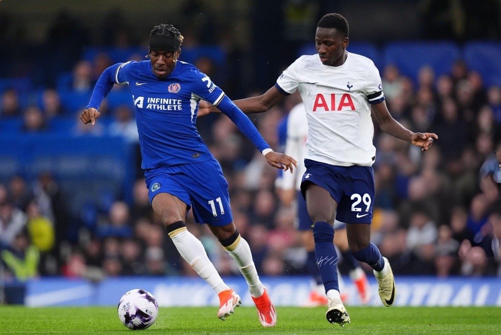 Đánh bại Tottenham, Chelsea nuôi hy vọng dự cúp châu Âu - 1