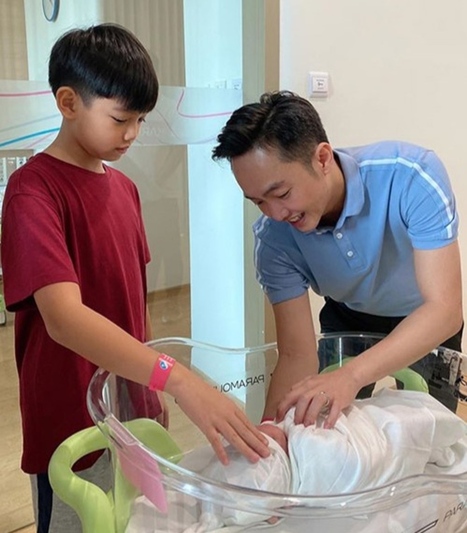 Cặp đôi Cường Đôla, Đàm Thu Trang hạnh phúc chào đón thiên thần nhỏ! - 1 Cặp đôi Cường Đôla, Đàm Thu Trang hạnh phúc chào đón thiên thần nhỏ! - 1