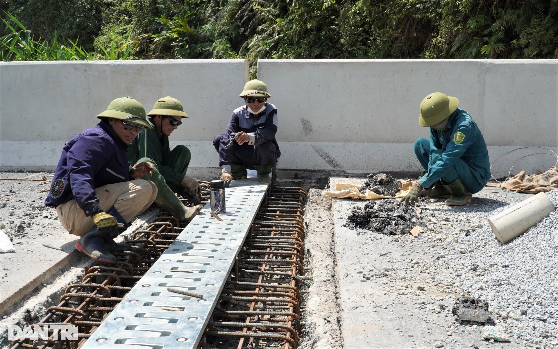 View - Cung đường từng được mệnh danh "đẹp nhất Việt Nam" sau một thập kỷ nâng cấp | Báo Dân trí