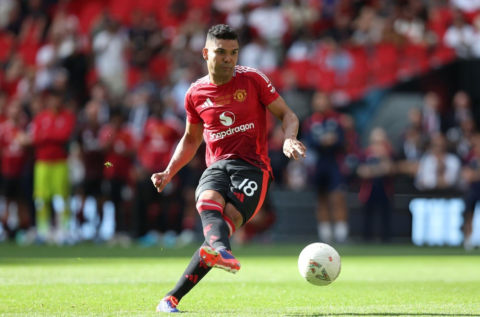 Những rủi ro tiềm ẩn với Man Utd trước thềm Premier League mùa giải mới - 2