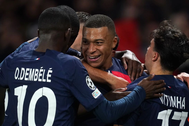 Mbappe ghi bàn, PSG đại thắng AC Milan và chiếm ngôi đầu bảng tử thần