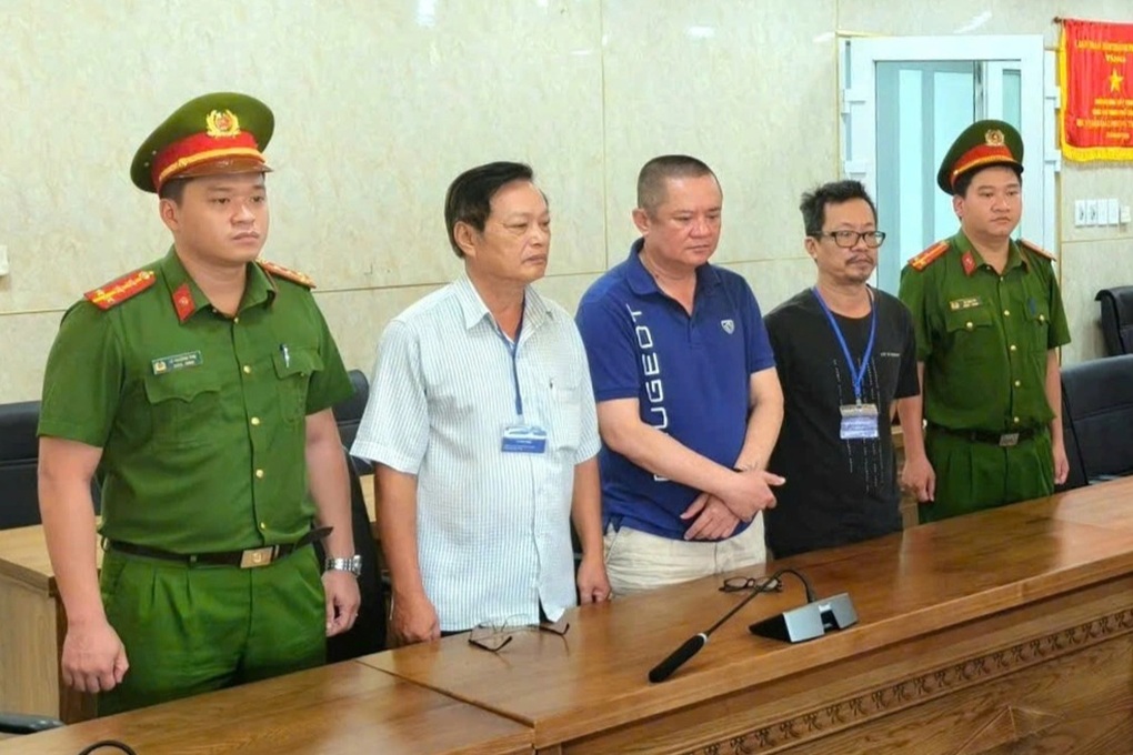 Khởi tố giám đốc cùng đồng phạm trốn thuế hơn 8 tỷ đồng - 1 Khởi tố giám đốc cùng đồng phạm trốn thuế hơn 8 tỷ đồng - 1