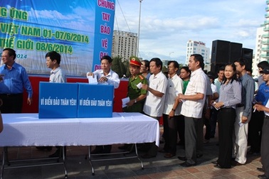 2.500 người cùng dự lễ mít tinh về biển và hải đảo Việt Nam