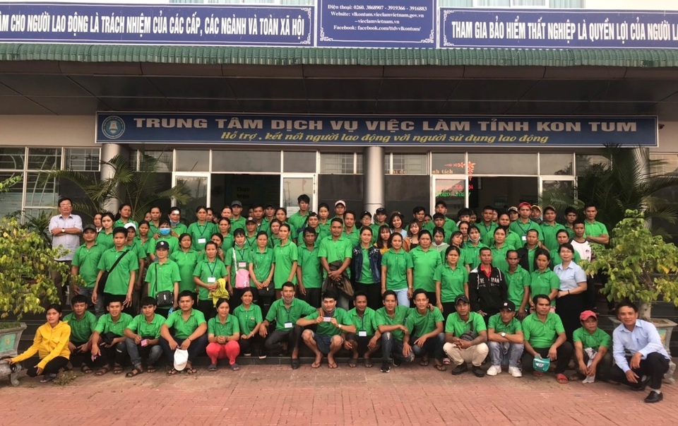 Giúp đỡ cho hàng ngàn thanh niên “vùng khó” có việc làm ổn định - 2 Giúp đỡ cho hàng ngàn thanh niên “vùng khó” có việc làm ổn định - 2