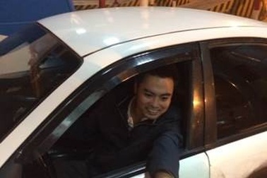 Lái xe bất ngờ vì được lì xì trên cao tốc dài nhất Việt Nam