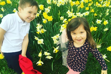 Cả gia đình bán hết tài sản du lịch khắp thế giới và không hẹn ngày về