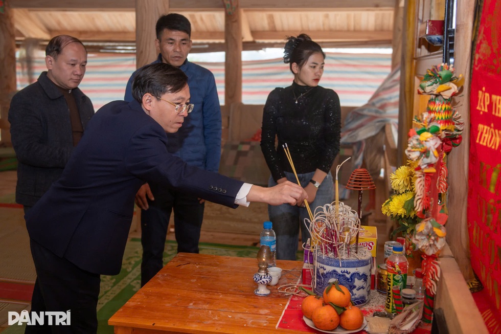 Ấm áp, xúc động ngày khánh thành 2 ngôi nhà Nhân ái ở nơi bão Yagi đi qua - 1 Ấm áp, xúc động ngày khánh thành 2 ngôi nhà Nhân ái ở nơi bão Yagi đi qua - 1