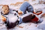 Thi thể bị đông cứng trở thành "người canh gác" ở lối mòn lên đỉnh Everest