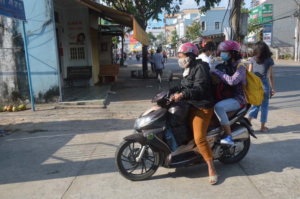 Khẩn trương dọn dẹp nội trú, vệ sinh trường lớp đón học sinh - 1 Khẩn trương dọn dẹp nội trú, vệ sinh trường lớp đón học sinh - 1