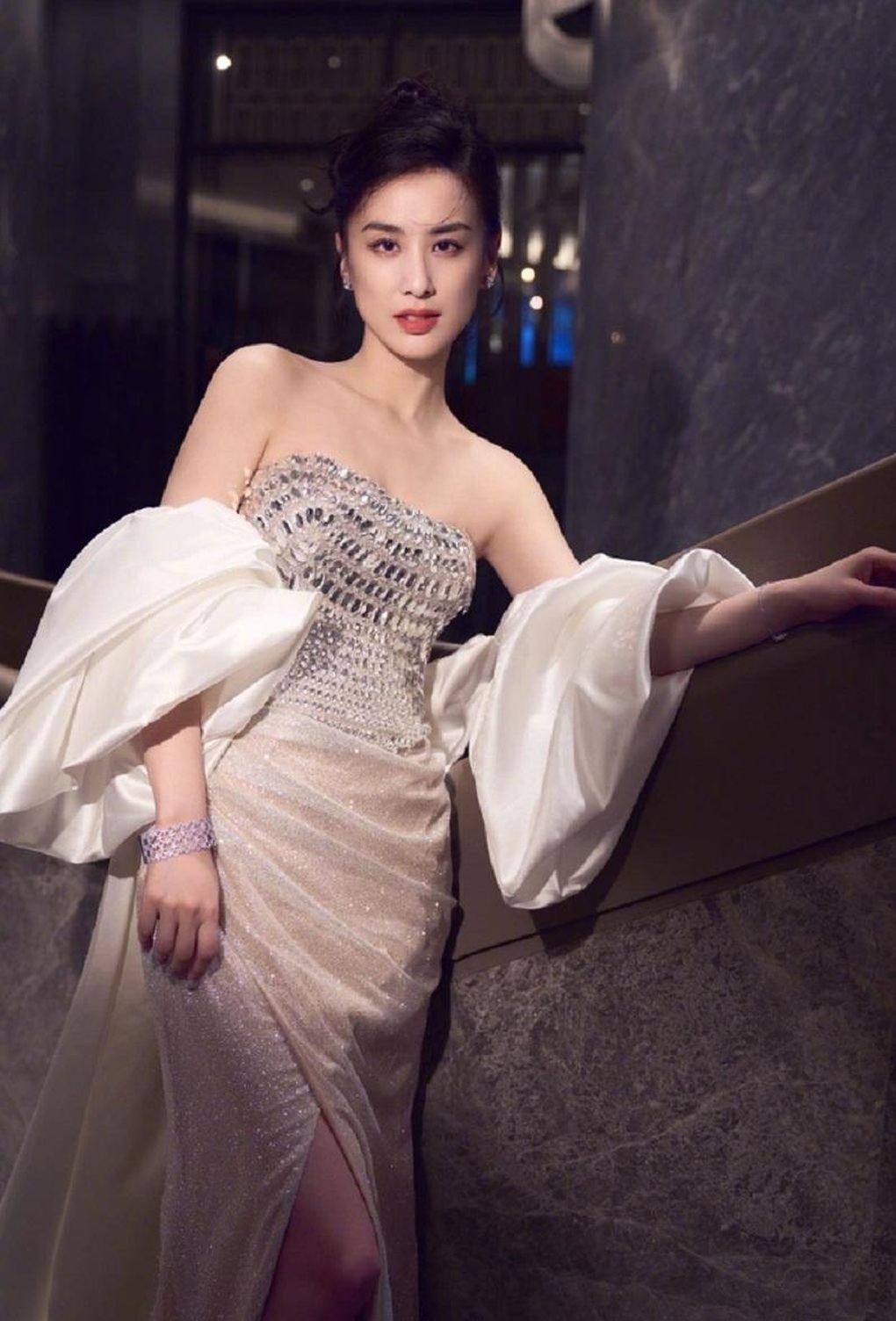 Mỹ nhân bị Châu Tinh Trì từ mặt, hé lộ hôn nhân ngột ngạt với chồng đại gia - 5 Mỹ nhân bị Châu Tinh Trì từ mặt, hé lộ hôn nhân ngột ngạt với chồng đại gia - 5
