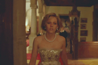 Hình ảnh "Công nương Diana" của Kristen Stewart gây tranh cãi