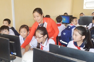 Cô giáo đổi mới phương pháp dạy bộ môn Toán - Tin