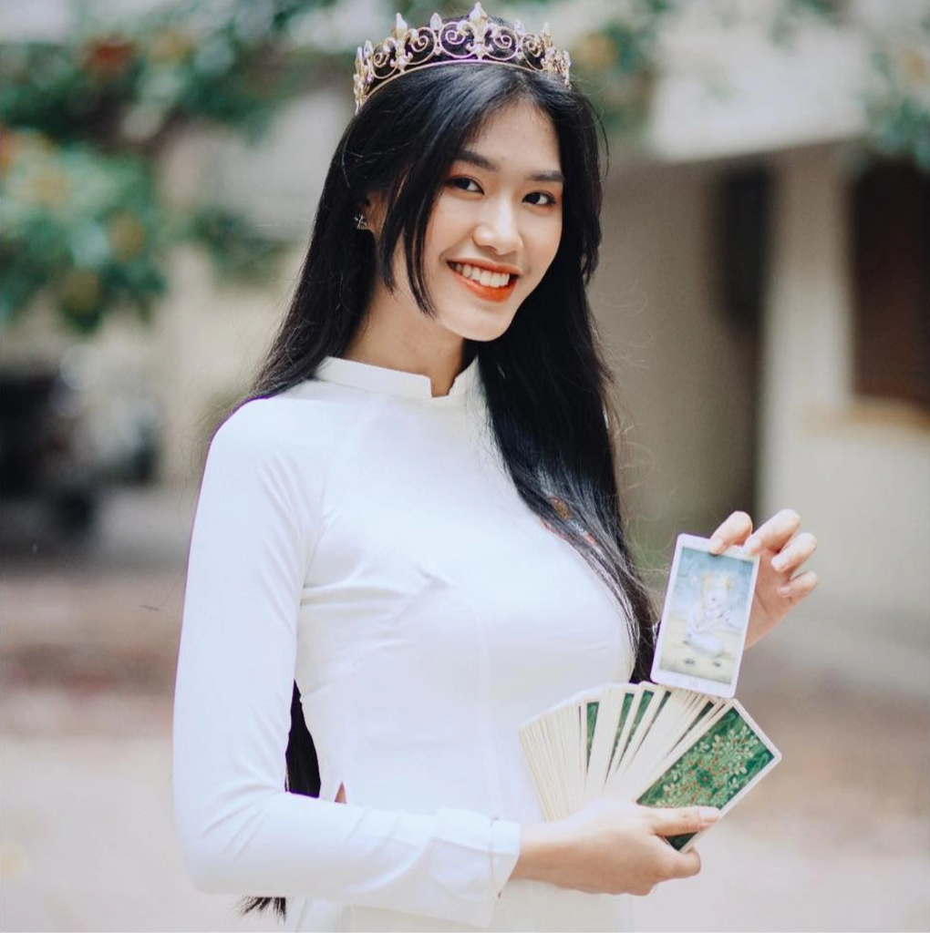 Tân hoa khôi Đại học Ngoại thương cao 1,79m, thần thái như hoa hậu - 6 Tân hoa khôi Đại học Ngoại thương cao 1,79m, thần thái như hoa hậu - 6