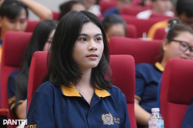 Sinh viên TPHCM hiến kế "xóa" ùn tắc giao thông từ trải nghiệm đi học