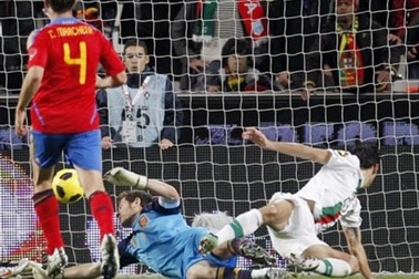 ĐKVĐ thế giới thảm bại 0-4 trước Bồ Đào Nha