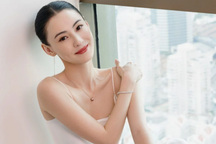 Trương Bá Chi nhận 10 triệu USD trợ cấp nuôi con mỗi năm từ Tạ Đình Phong