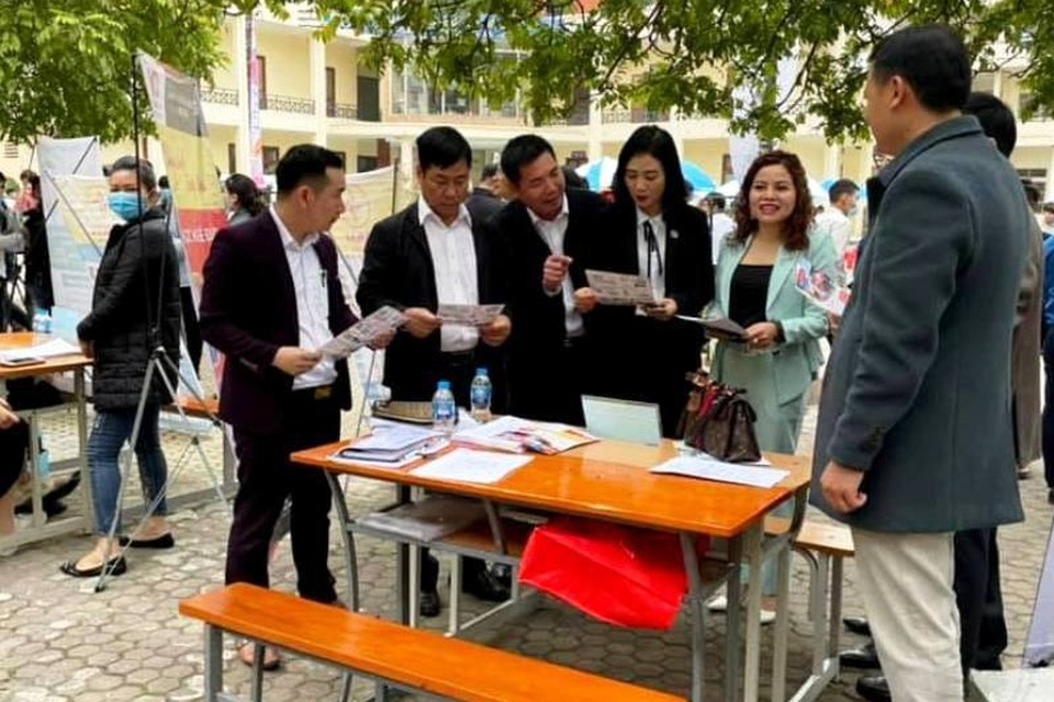 Hơn 9.000 cơ hội việc làm cho học sinh, sinh viên và người lao động - 3 Hơn 9.000 cơ hội việc làm cho học sinh, sinh viên và người lao động - 3