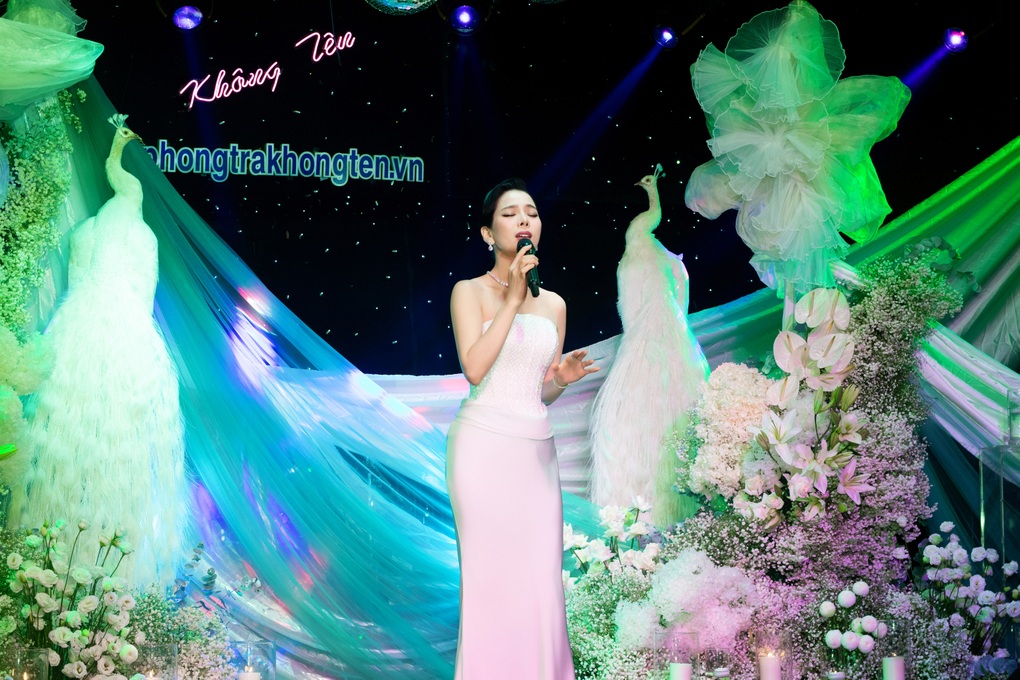 Le Quyen: Love and life experiences help me sublimate when singing bolero - 2 Lệ Quyên: Tình yêu và trải nghiệm sống giúp tôi thăng hoa khi hát bolero - 2