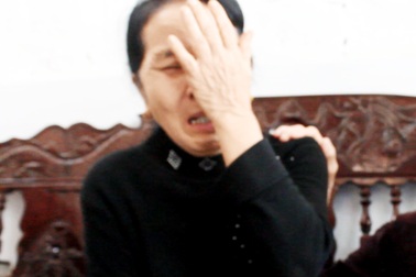 “Quân ơi, mẹ không được nghe con nói nữa rồi…”