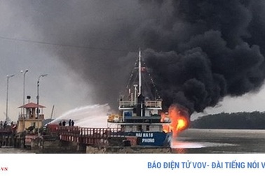 Công điện của Thủ tướng về việc tàu chở dầu bị cháy tại Hải Phòng