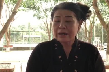 Bà Nguyệt bức cú nói.