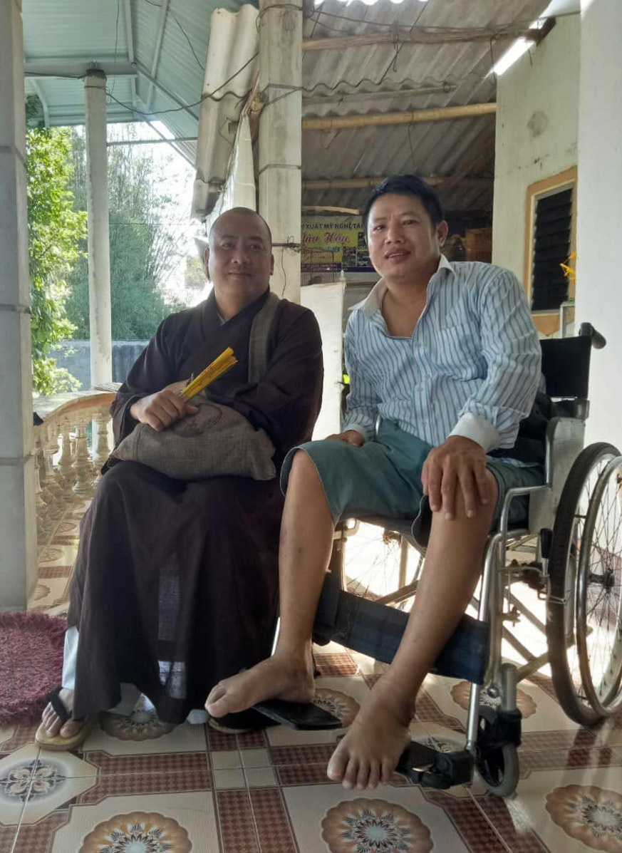 Sư thầy ở TPHCM hồi sinh cả nghìn đôi chân cho người khuyết tật - 5 Sư thầy ở TPHCM hồi sinh cả nghìn đôi chân cho người khuyết tật - 5
