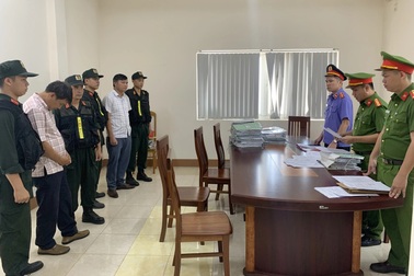 Phó Phòng Tài nguyên và Môi trường huyện Hướng Hóa bị bắt