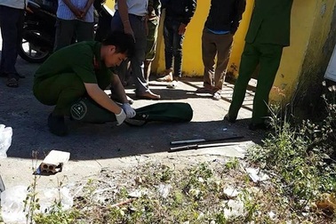 Nhóm thanh niên giải quyết mâu thuẫn bằng dao, 1 người bị đâm chết